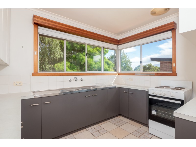 19 Newlands Avenue, Lenah Valley TAS 7008