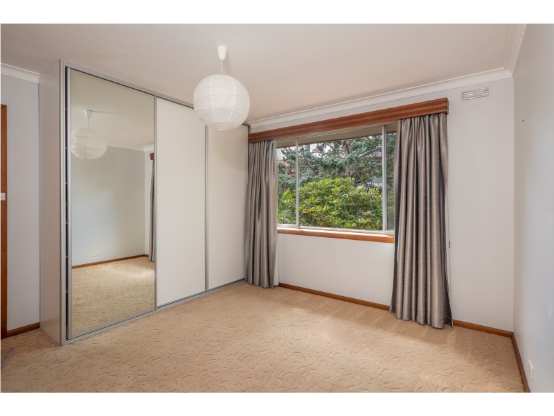 19 Newlands Avenue, Lenah Valley TAS 7008