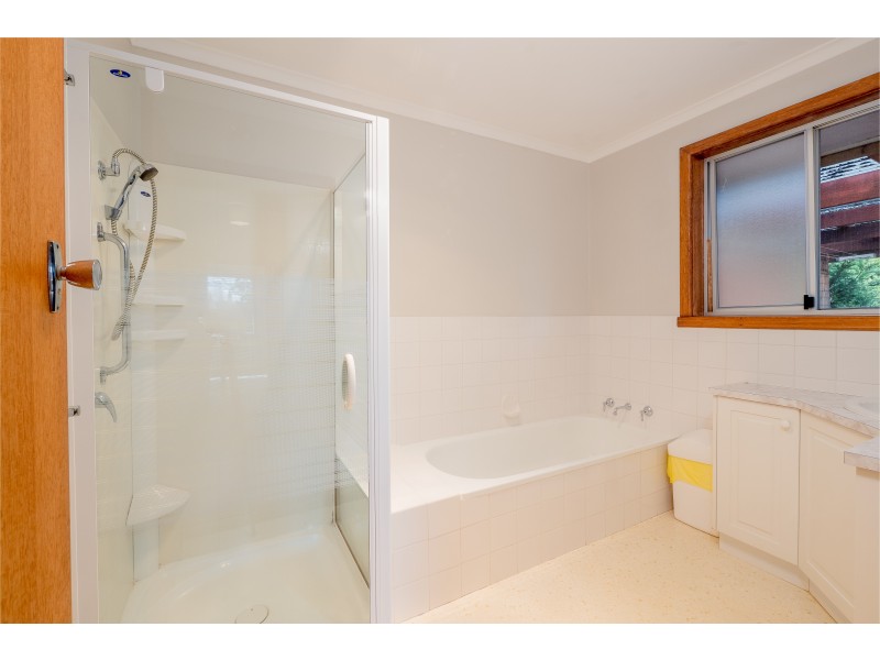 19 Newlands Avenue, Lenah Valley TAS 7008