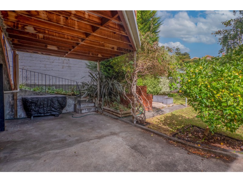 19 Newlands Avenue, Lenah Valley TAS 7008