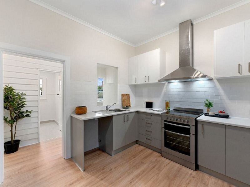 22 Risdon Road, New Town TAS 7008