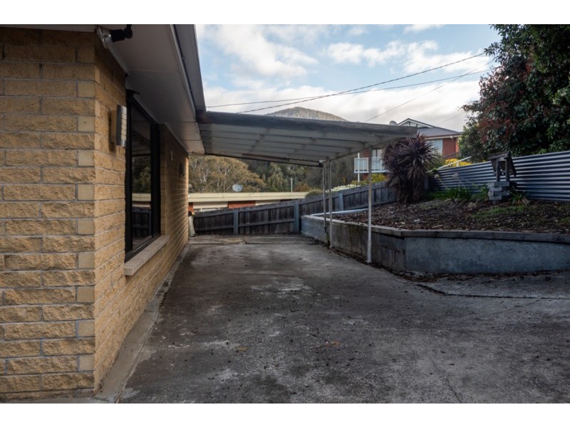 13 Kinarra Crescent, Chigwell TAS 7011