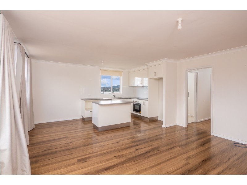 4 Centenary Crescent, Claremont TAS 7011