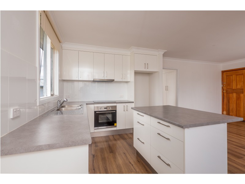 4 Centenary Crescent, Claremont TAS 7011