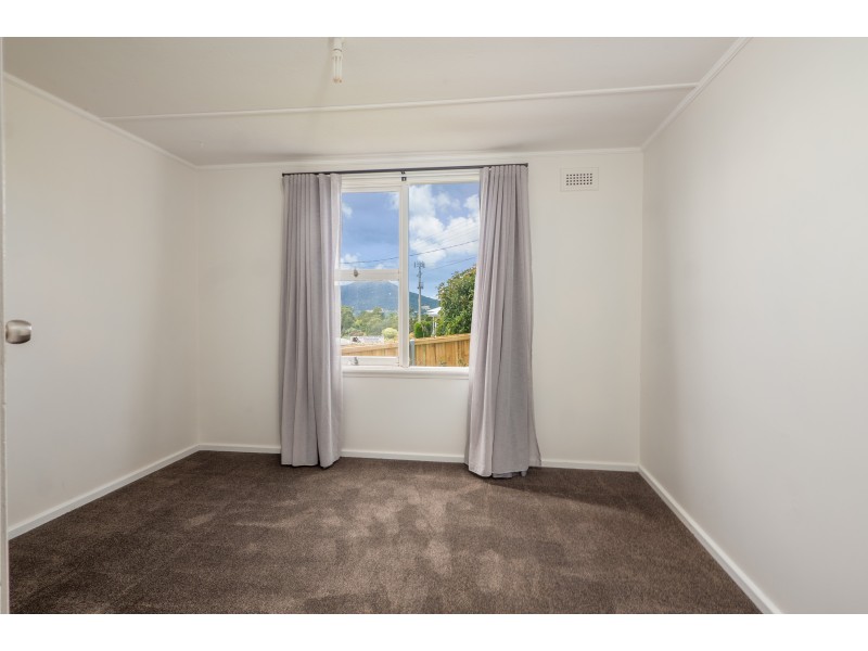 4 Centenary Crescent, Claremont TAS 7011