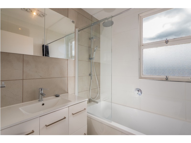 4 Centenary Crescent, Claremont TAS 7011