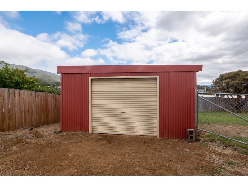 4 Centenary Crescent, Claremont TAS 7011