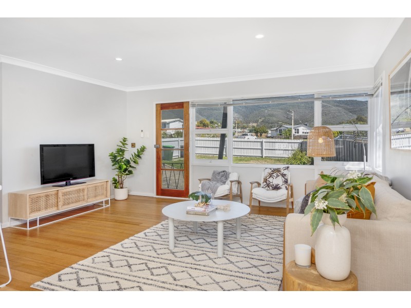 1/15 Malabar Road, Claremont TAS 7011