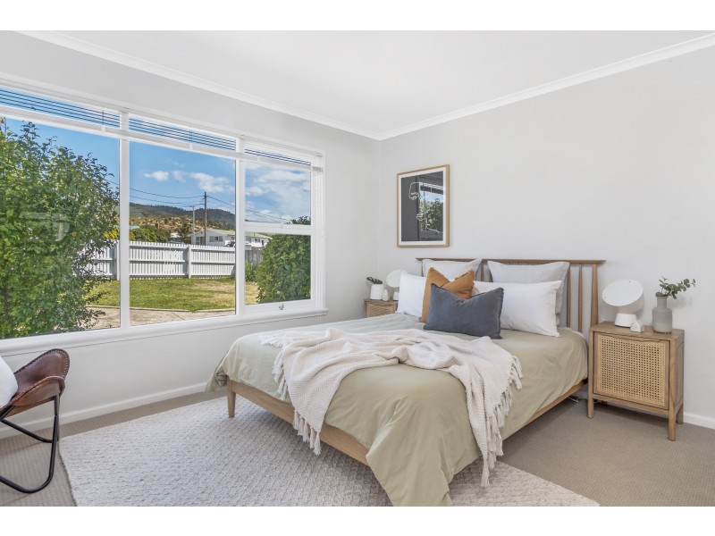 1/15 Malabar Road, Claremont TAS 7011