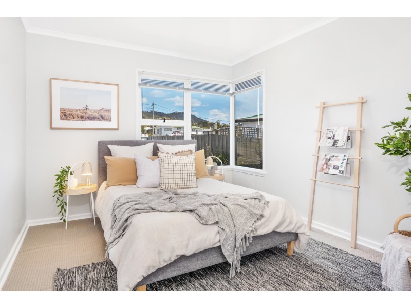 1/15 Malabar Road, Claremont TAS 7011