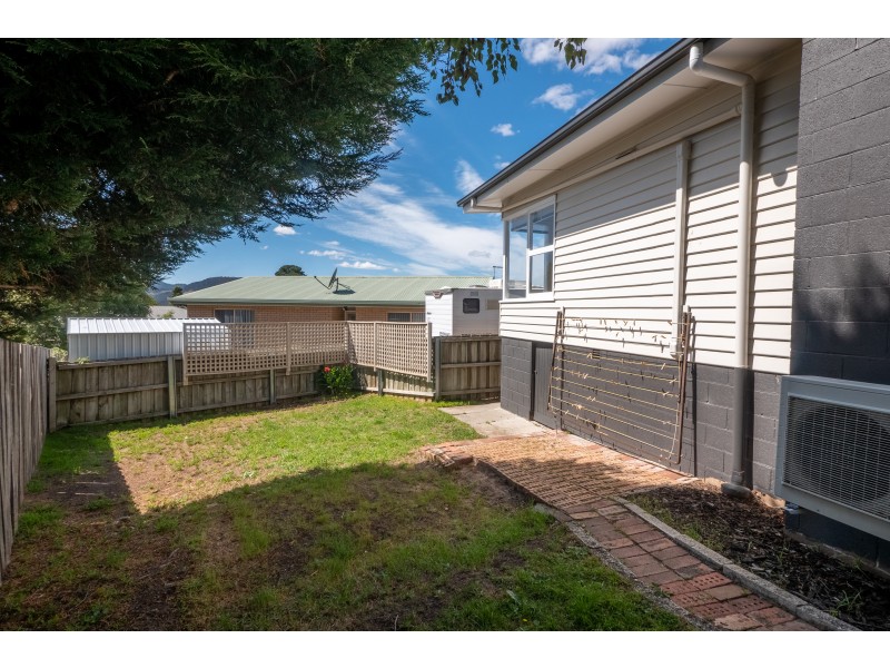 1/15 Malabar Road, Claremont TAS 7011