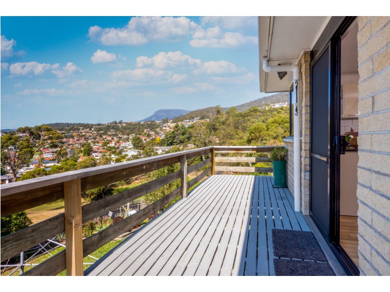 13 Kinarra Crescent, Chigwell TAS 7011