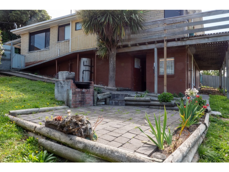 13 Kinarra Crescent, Chigwell TAS 7011