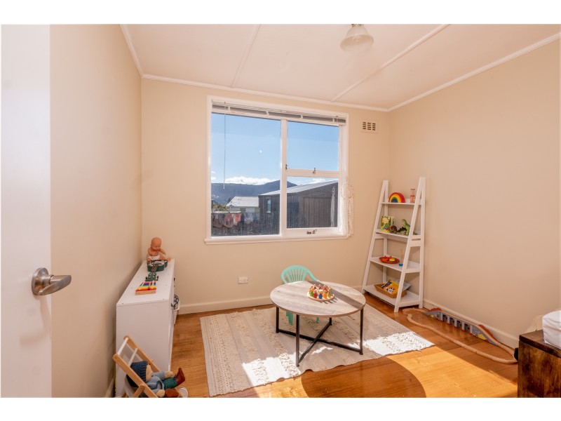 31 Centenary Crescent, Claremont TAS 7011