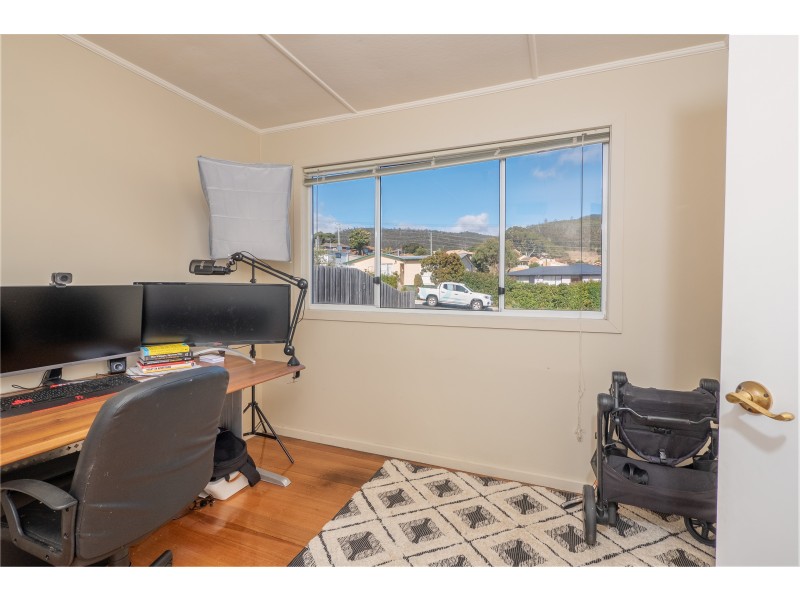 31 Centenary Crescent, Claremont TAS 7011
