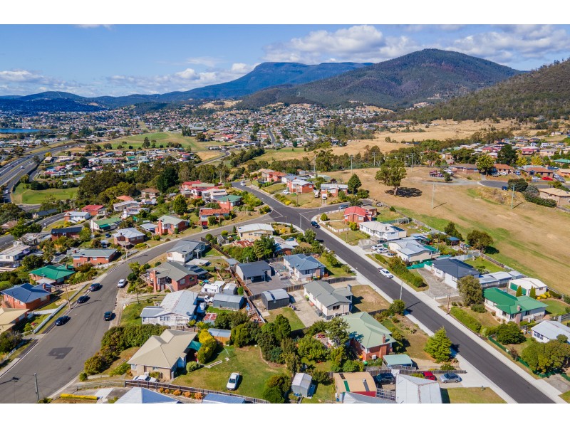 31 Centenary Crescent, Claremont TAS 7011