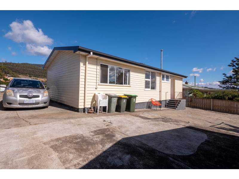 31 Centenary Crescent, Claremont TAS 7011
