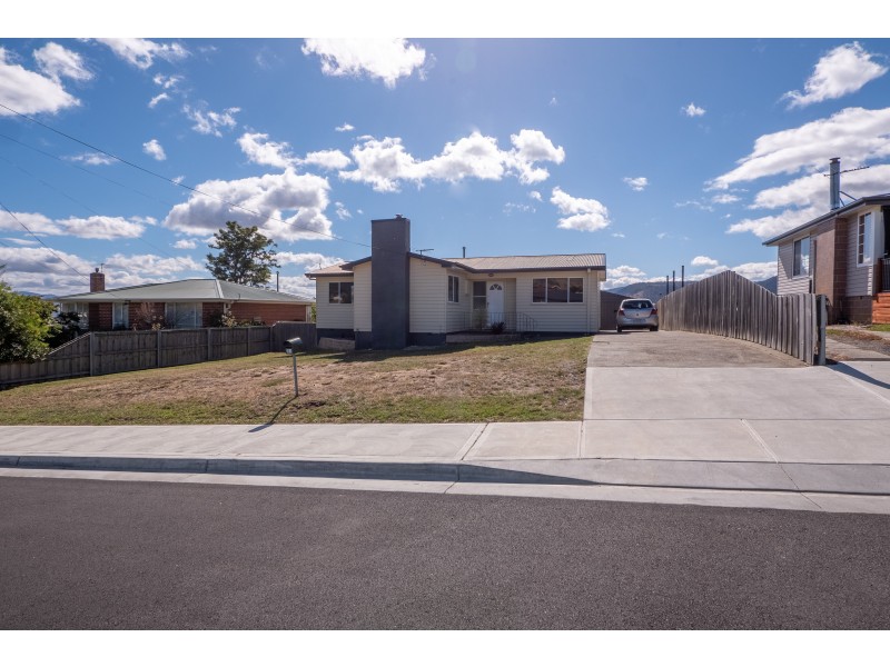 31 Centenary Crescent, Claremont TAS 7011