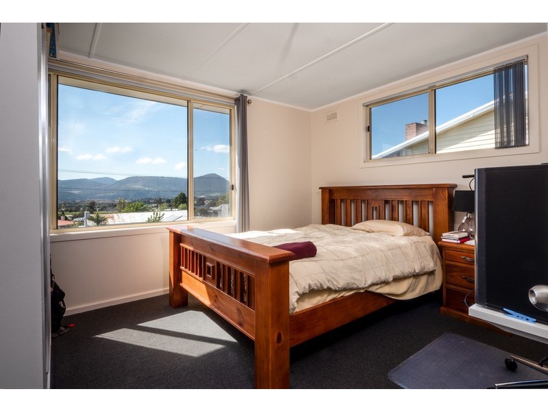 6 Esdaile Street, Claremont TAS 7011