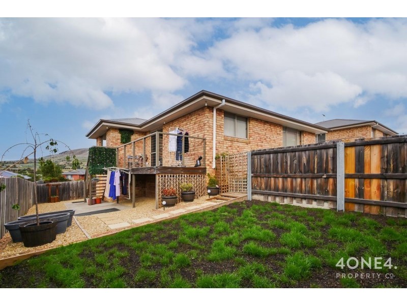 2/27 Melissa Street, Brighton TAS 7030