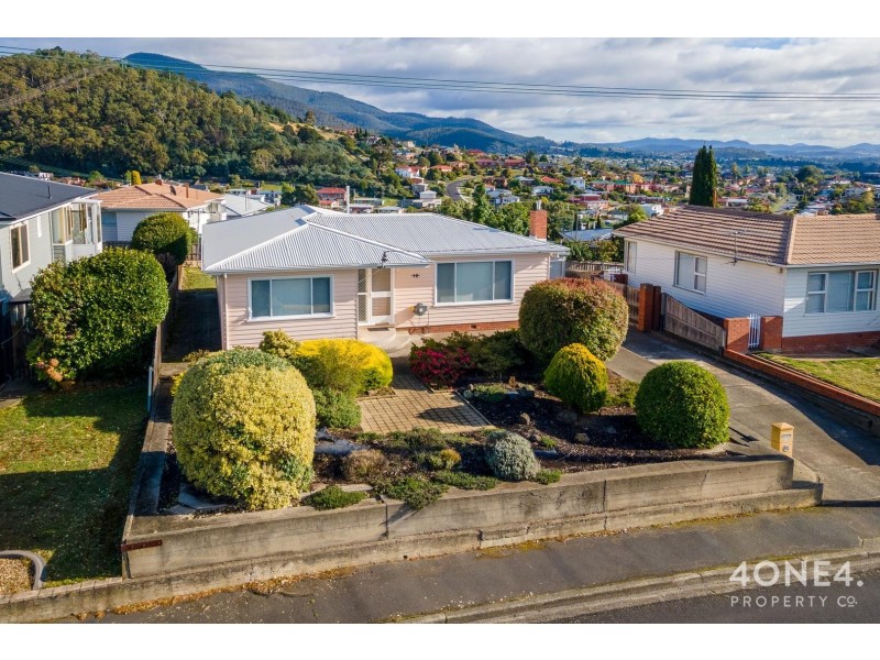 12 Huntley Street, Montrose TAS 7010