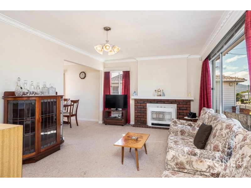 12 Huntley Street, Montrose TAS 7010