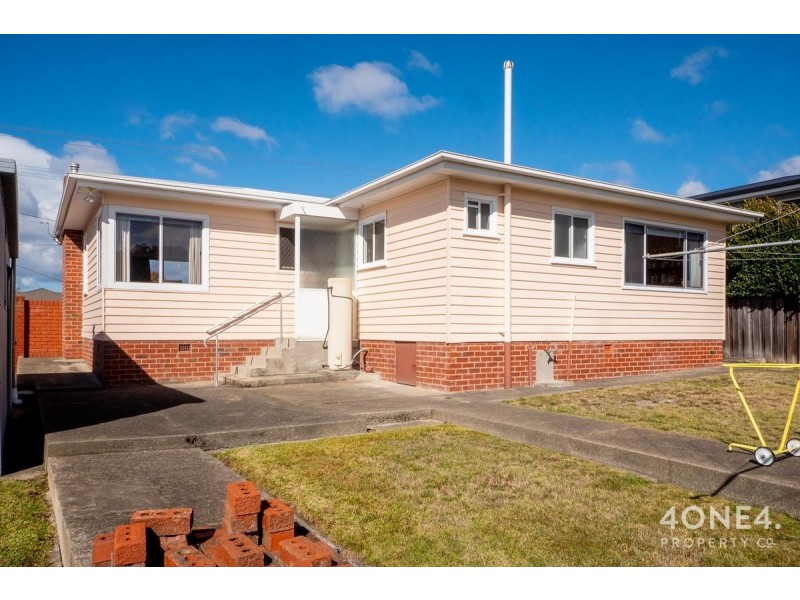 12 Huntley Street, Montrose TAS 7010