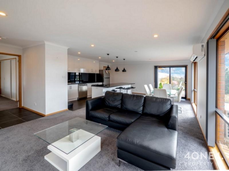 2 Baltonsborough Road, Austins Ferry TAS 7011
