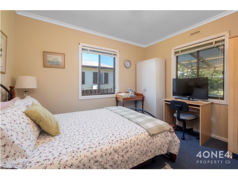 9 Curlew Parade, Claremont TAS 7011