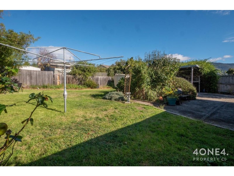 9 Curlew Parade, Claremont TAS 7011