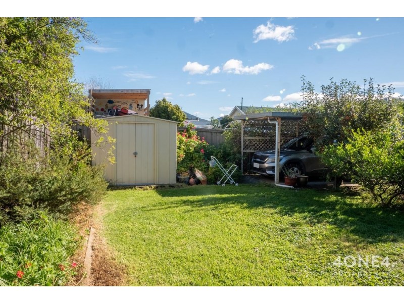 9 Curlew Parade, Claremont TAS 7011