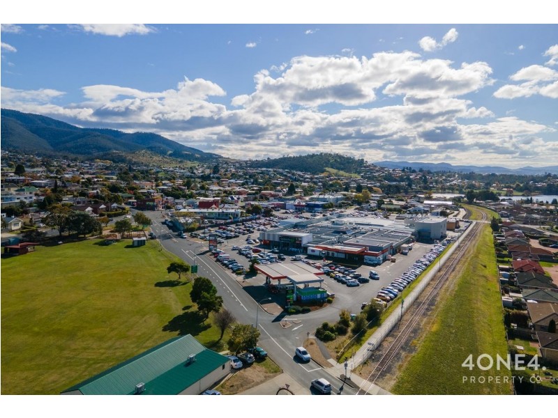 9 Curlew Parade, Claremont TAS 7011