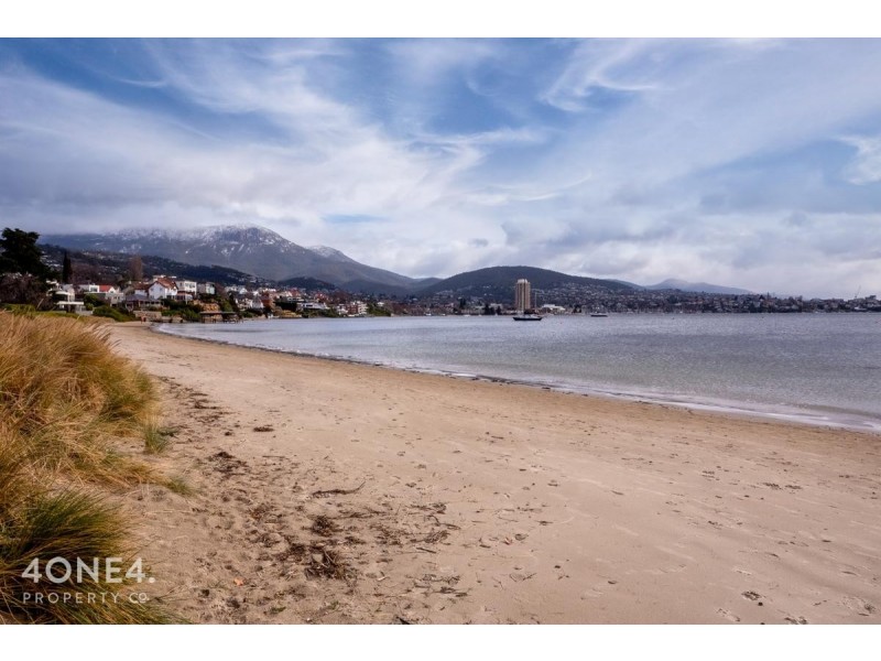 4/2 Mansell Court, Sandy Bay TAS 7005