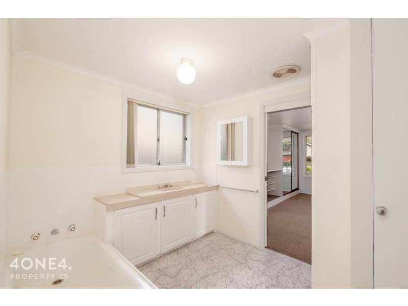 9 Cheviot Road, West Moonah TAS 7009