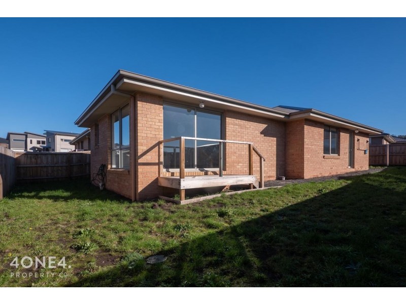 2/5 Emerald Drive, Rokeby TAS 7019