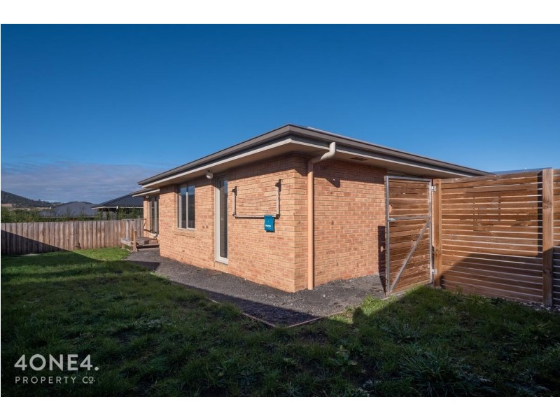 2/5 Emerald Drive, Rokeby TAS 7019