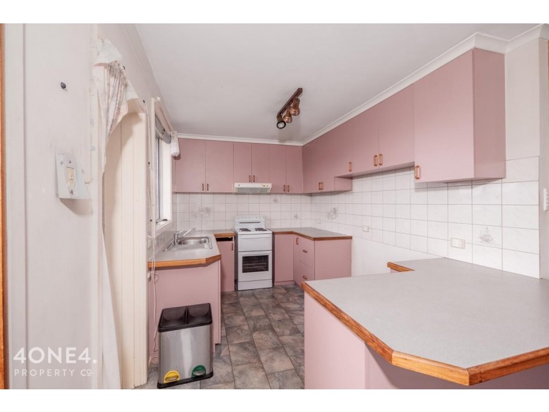 11 Pekurn Crescent, Berriedale TAS 7011