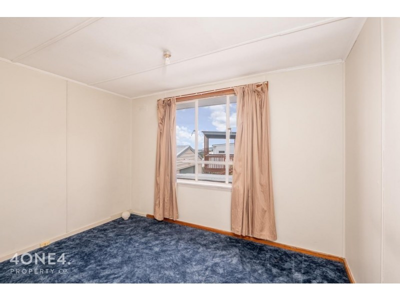 11 Pekurn Crescent, Berriedale TAS 7011