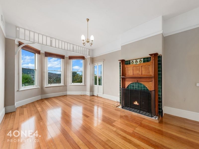 7 Moirunna Road, Lindisfarne TAS 7015