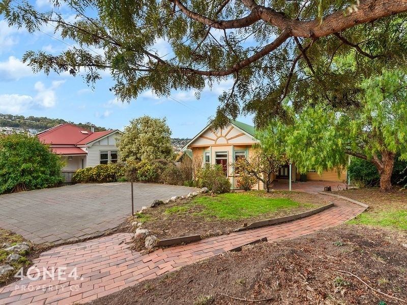 7 Moirunna Road, Lindisfarne TAS 7015