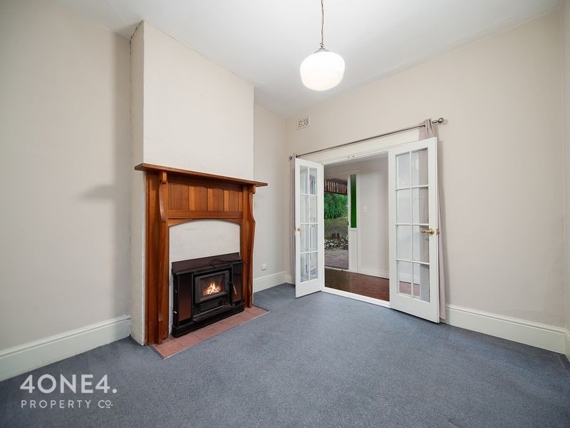 7 Moirunna Road, Lindisfarne TAS 7015