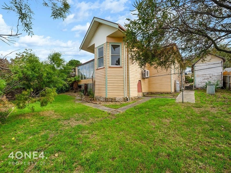 7 Moirunna Road, Lindisfarne TAS 7015