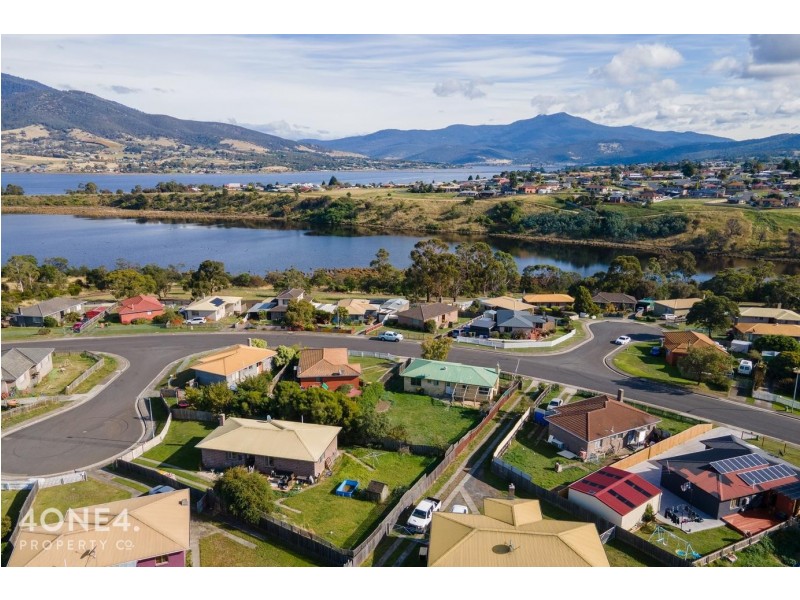 52 Fisher Drive, Herdsmans Cove TAS 7030