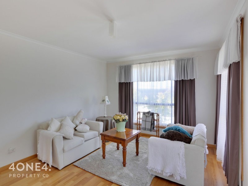 2/3 Madison Avenue, Brighton TAS 7030