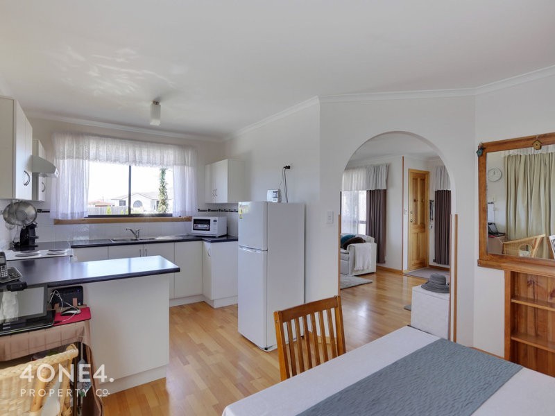 2/3 Madison Avenue, Brighton TAS 7030