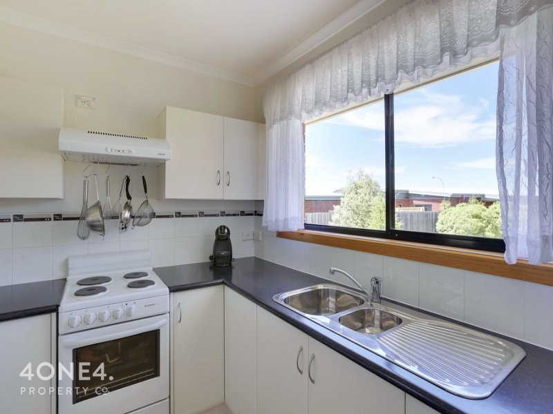 2/3 Madison Avenue, Brighton TAS 7030