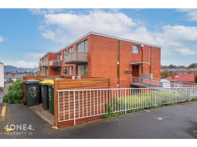 9/5 Augusta Road, New Town TAS 7008