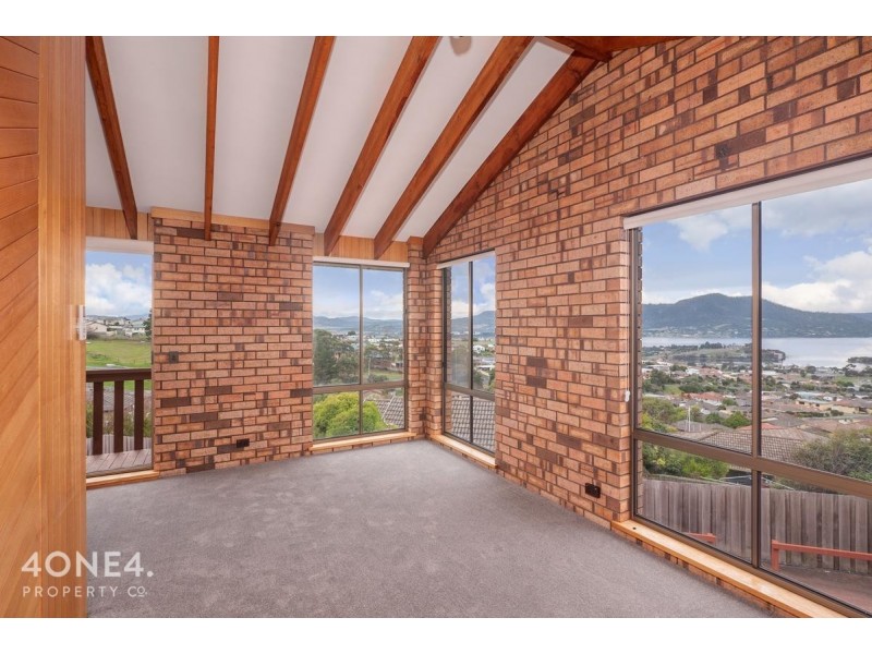 2/12 Tris Court, Berriedale TAS 7011
