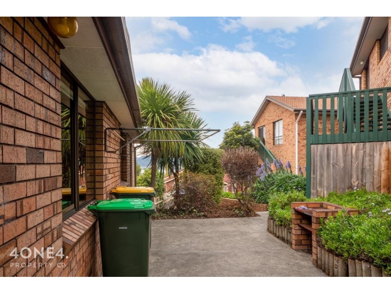 2/12 Tris Court, Berriedale TAS 7011