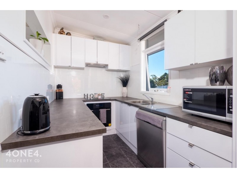 6 Arncliffe Road, Austins Ferry TAS 7011